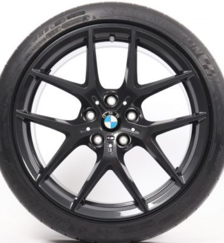 BMW F40 and 554M Wheels and 呔鈴