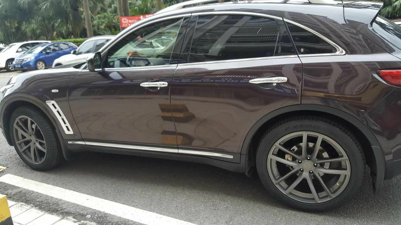 Infiniti FX37 and Modulare Wheels B30 and wheels hk and 呔鈴