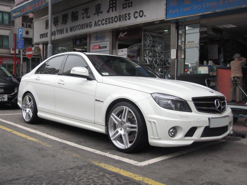 Mercedes Benz W204 C63 and Modulare Wheels and 呔鈴