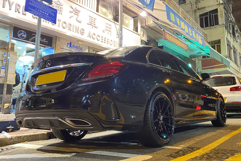 Mercedes Benz W205 C Class and OZ Racing Leggera Hlt wheels and wheels hk and 呔鈴 and michelin ps5 tyre hk 