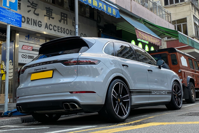 Porsche Cayenne turbo and Porsche cayenne sport classic design wheels and tyre shop hk and genuine porsche wheels and pirelli pzero tyres and 車軨 and 呔鈴