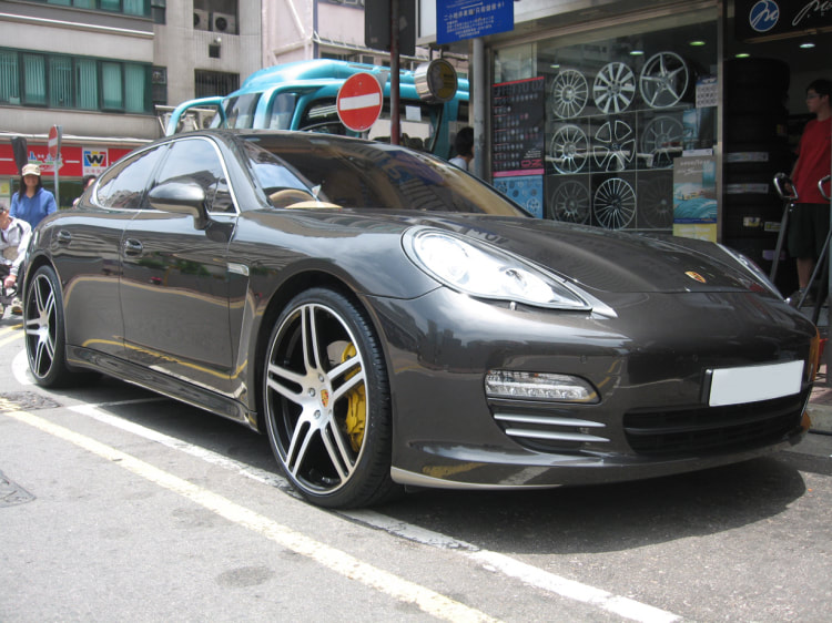 Porsche Panamera and Modulare Wheels B11 and 呔鈴 and wheels hk
