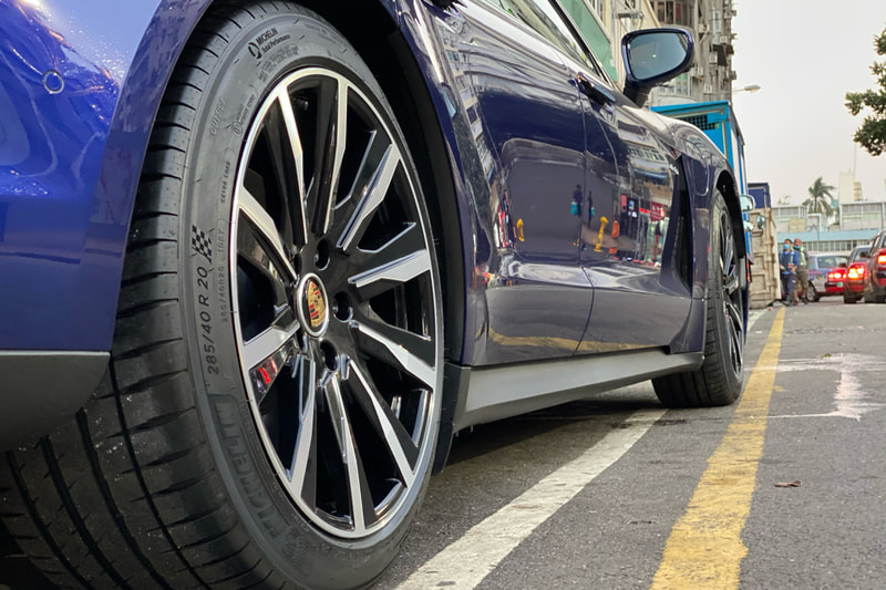 Porsche Taycan 4S and Porsche Taycan Tequipment design wheels and tyre shop hk and genuine porsche wheels and michelin ps4 tyres and 車軨 and 呔鈴