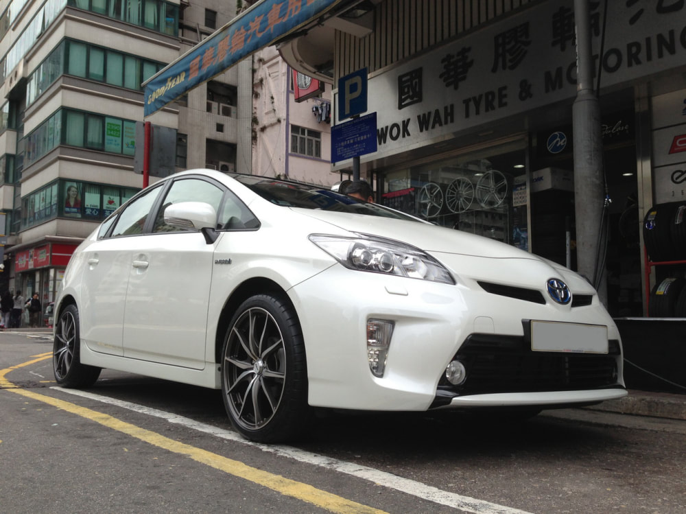 Toyota Prius and Kosei Racing KZ Wheels and wheels hk and 呔鈴