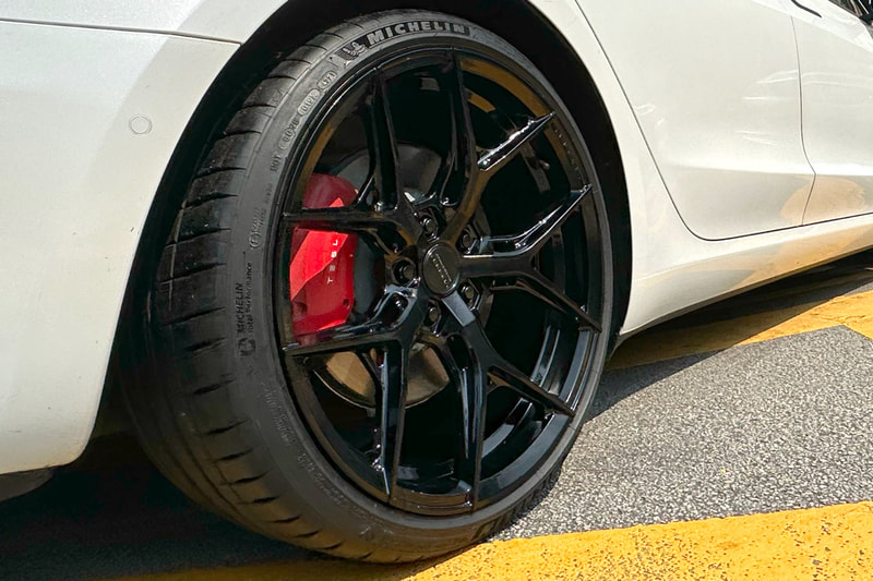 Tesla Model 3 and Vossen HF5 wheels and tyre shop hk and wheel shop hk and michelin ps4s tyre and 呔鈴