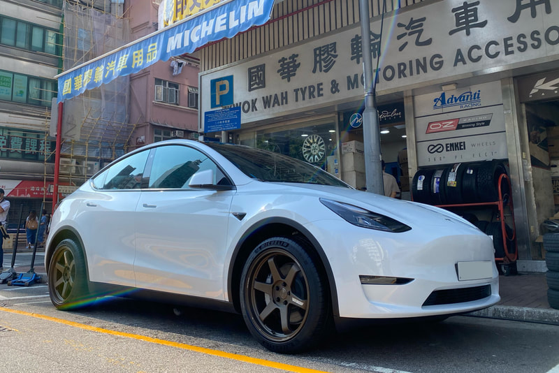 Tesla Model Y and RAYS TE37 Ultra M Spec Wheels and tyre shop hk and Michelin Pilot Sport 4S tyre