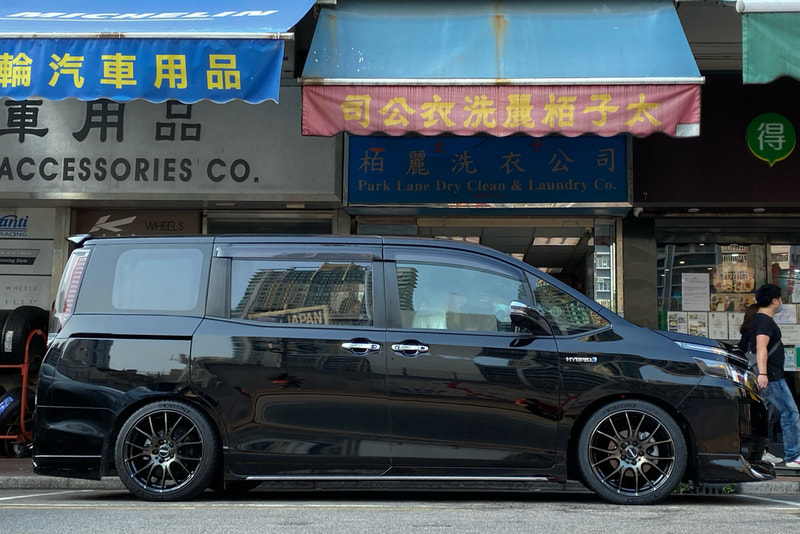 Toyota Voxy and Noah and RAYS Homura 2x7Plus wheels and tyre shop and michelin ps4 tyre and 輪胎店