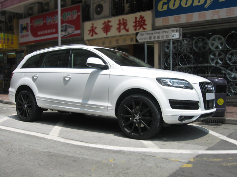 Audi Q7 and Modulare Wheels B15 and 呔鈴