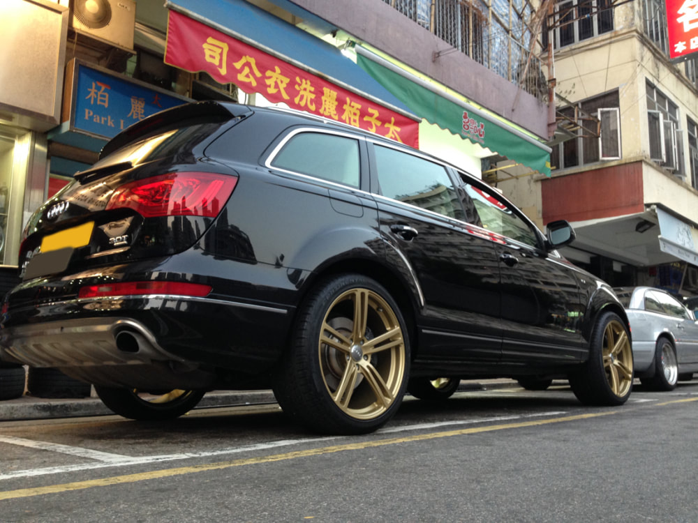 Audi Q7 and Modulare Wheels B35 and wheels hk and 呔鈴