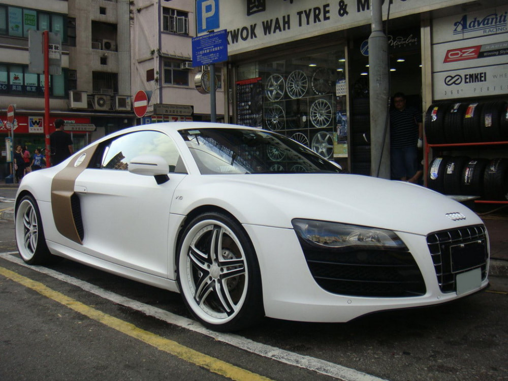 Audi R8 and Modulare Wheels M22 and 呔鈴