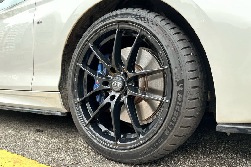 BMW F20 1 Series and OZ Racing Leggera Wheels and tyre shop hk and Michelin PS5 tyre and 呔鈴 and bmw 1 鈴