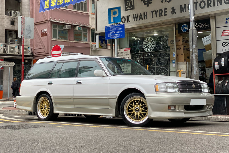 Toyota Crown Royal Saloon and Desmond Wise Sport Wheels and tyre shop hk and Michelin Ps4 tyres and 呔鈴
