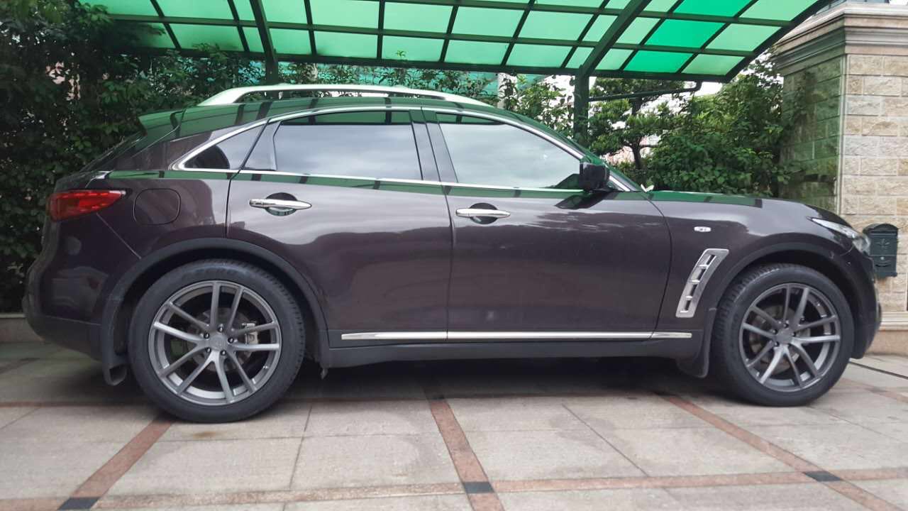 Infiniti FX37 and Modulare Wheels B30 and wheels hk and 呔鈴