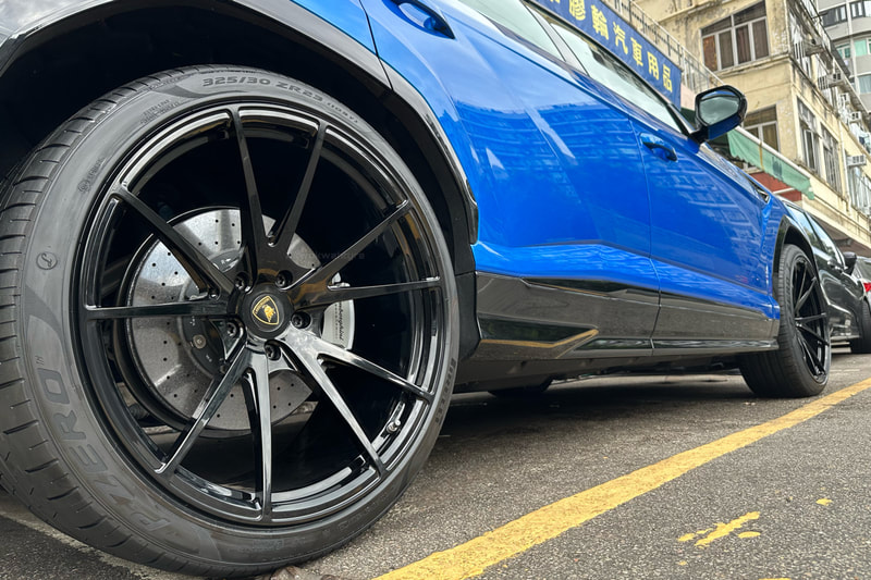 Lamborghini Urus and Modulare Wheels B31 and wheels hk and 呔鈴