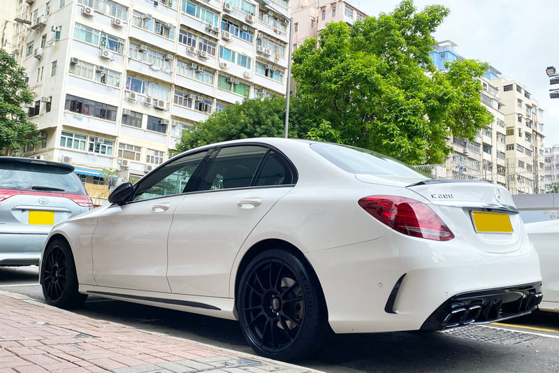 Mercedes Benz W205 C Class and OZ Racing Ultraleggera wheels and michelin ps4s tyre and tyre shop hk 