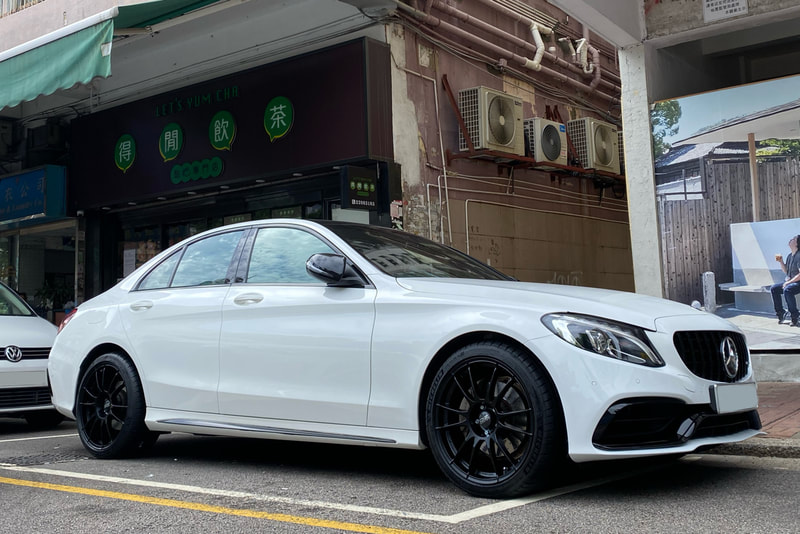 Mercedes Benz W205 C Class and OZ Racing Ultraleggera wheels and michelin ps4s tyre and tyre shop hk 