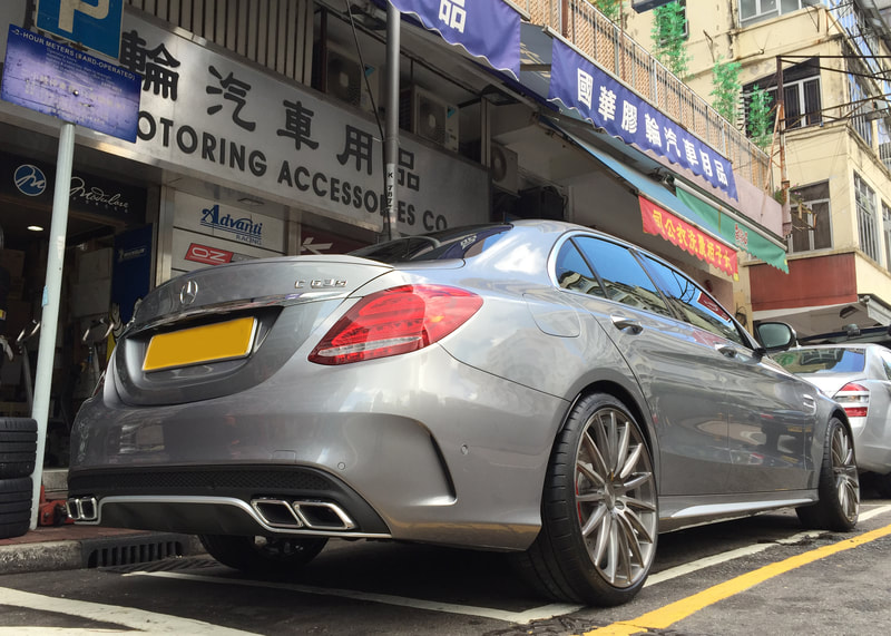 Mercedes Benz W205 C63S and Modulare Wheels B33 Gloss Tinted Brushed