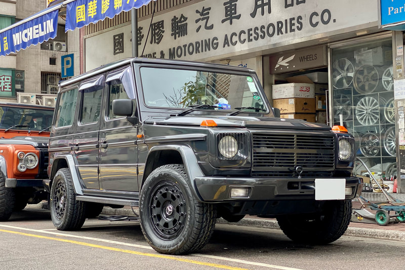 Mercedes Benz W460 G Class G300 and forged wheels custom and wheels hk and tyre shop hk and Bridgestone Dueler 697 tyres
