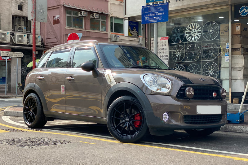 Mini R60 Countryman and OZ Racing Leggera HLT wheels and wheels hk and tyre shop hk and michelin ps4 tyres