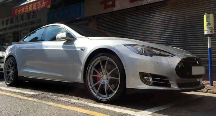 Tesla Model S and Modulare Wheels B31 and 呔鈴 and wheels hk