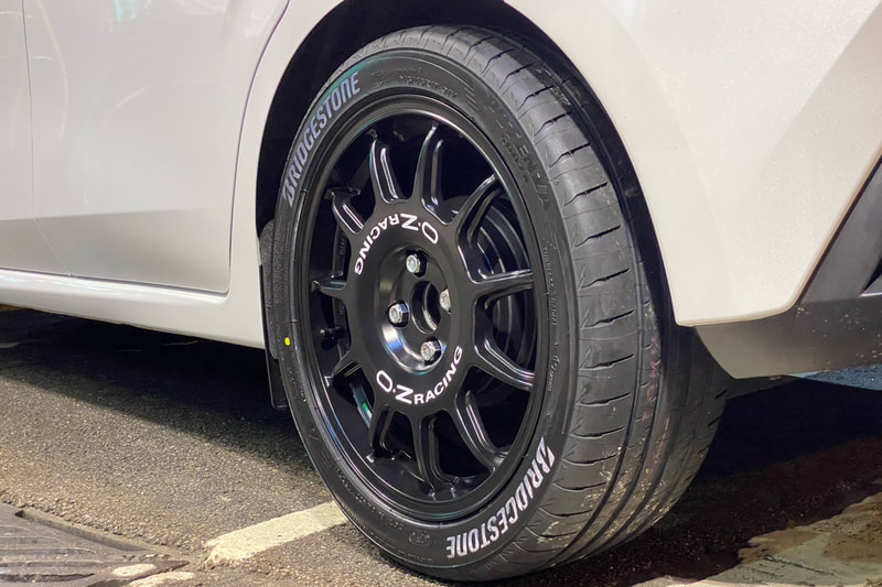 Nissan E13 Note and OZ Racing Leggenda Wheels and tyre shop hk and Bridgestone tyre and 輪胎店