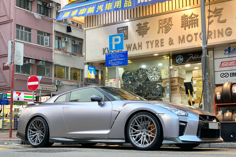Nissan Skyline R35 GTR and Modulare Wheels B40 and tyre shop hk and Michelin ps4s tyre and 呔鈴