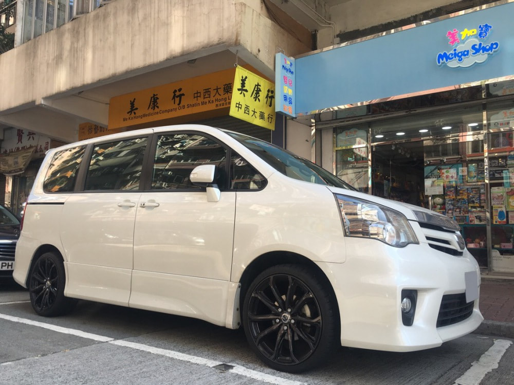 Toyota Noah and RAYS Chrysaor Wheels and wheels hk and 呔鈴