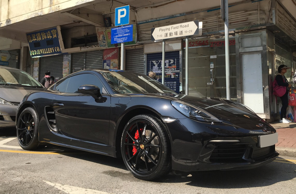 20-inch Carrera S in Black (high-gloss) for 718