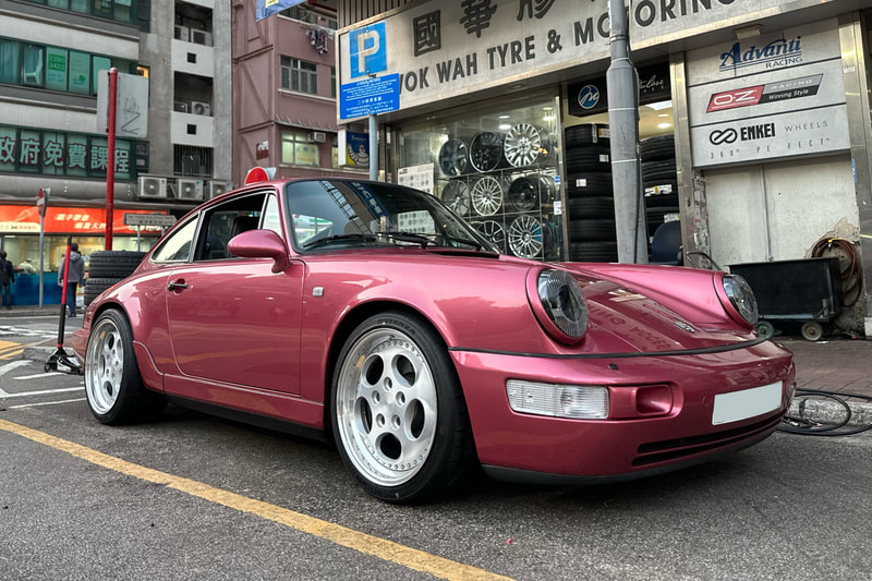 Porsche 911 and Porsche 964 wheels and Rotiform STR Wheels and Bridgestone Potenza RE71RS tyre and tyre shop and porsche classic car and 輪胎店