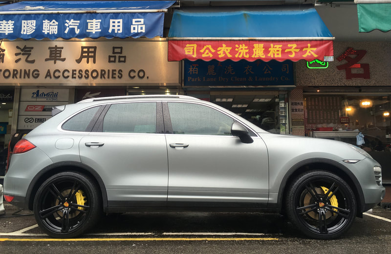 Porsche Cayenne and Modulare Wheels B35 and wheels hk and 呔鈴