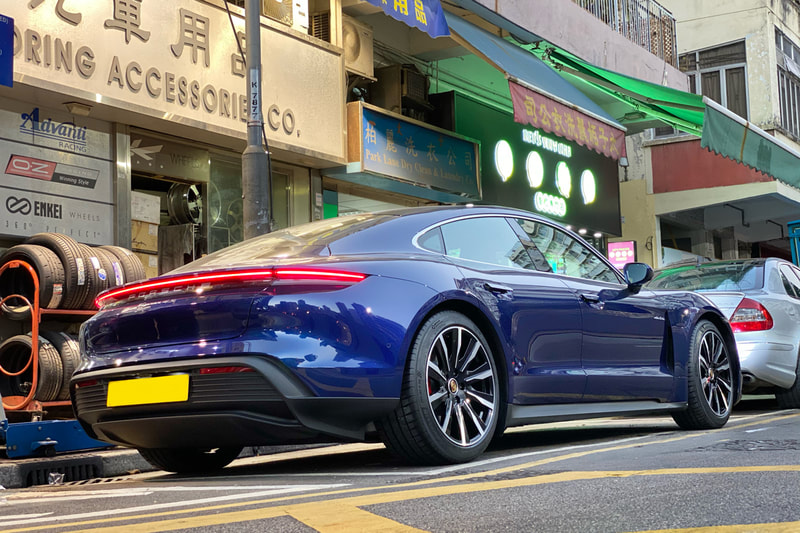 Porsche Taycan 4S and Porsche Taycan Tequipment Design Wheels and Tyre shop HK and 車軨 and 呔鈴