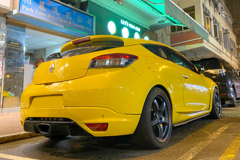 Renault Megane and RAYS gramlights 57cr wheels and tyre shop and Bridgestone Potenza RE71RS tyre and 輪胎店 and tyre shop hk