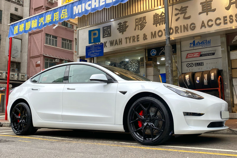 Tesla Model 3 and Vossen HF5 wheels and tyre shop hk and wheel shop hk and michelin ps4s tyre and 呔鈴