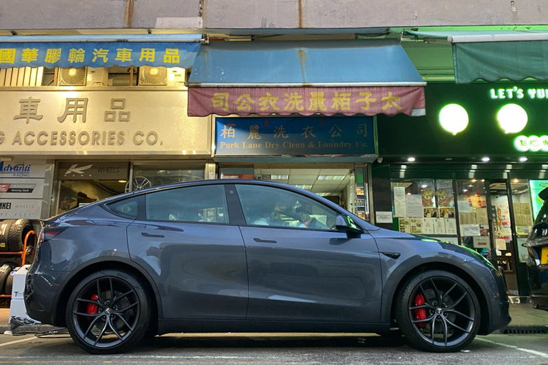Tesla Model Y and TSportline TS5 Wheels and tyre shop and Pirelli PZ4 PZero tyre and 輪胎店