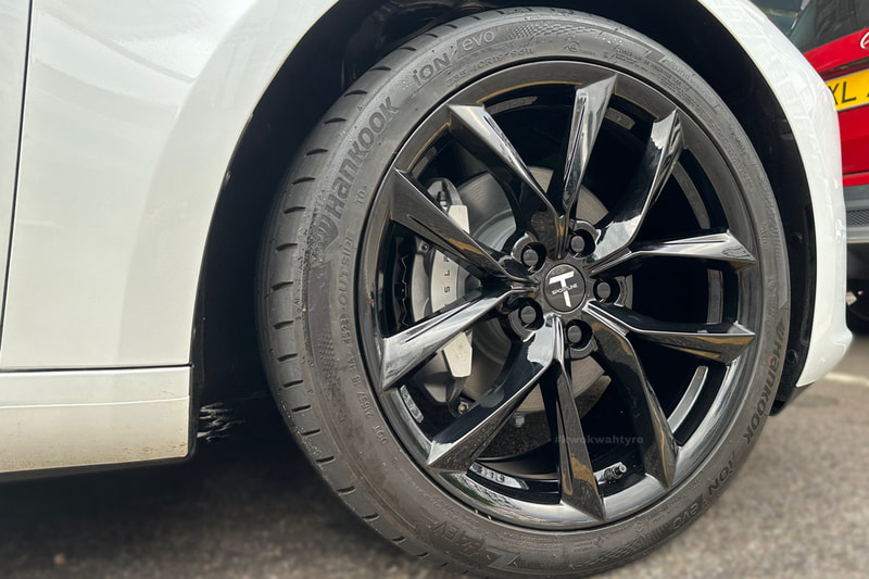 Tesla Model 3 Highland and Tsportline tss wheels and model 3 wheels and tyre shop hk
