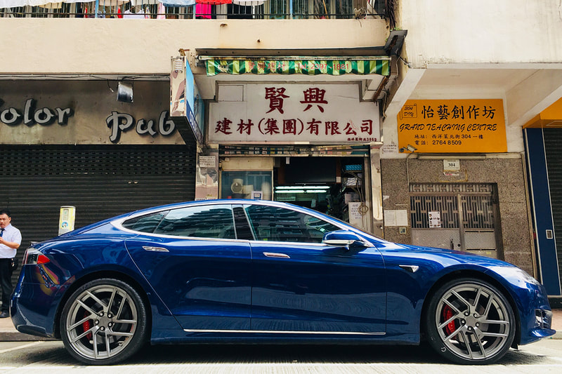Tesla Model S and Modulare Wheels B38 and 呔鈴