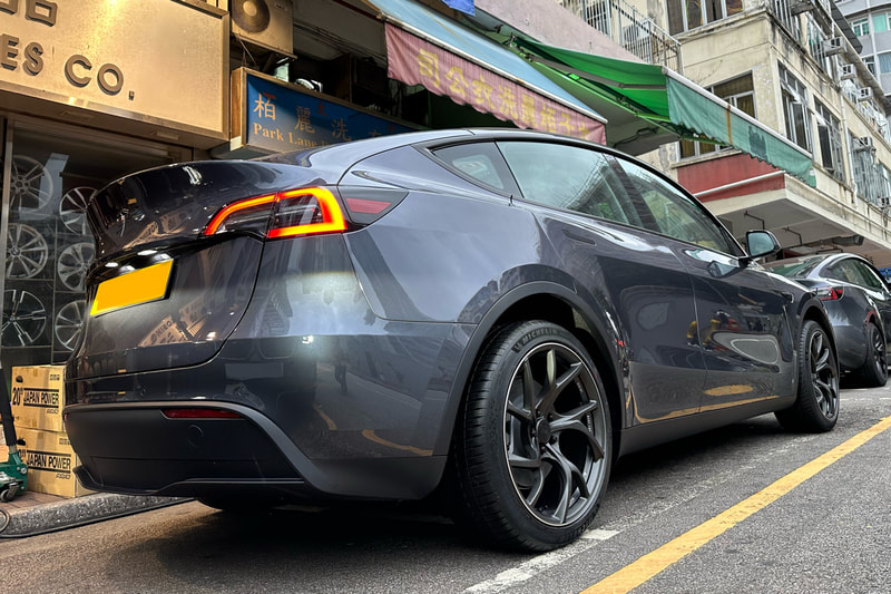 Tesla Model Y and RAYS C01 wheels and Michelin Pilot Sport EV Tyre and tyre shop hk and 輪胎店and 鍛鈴