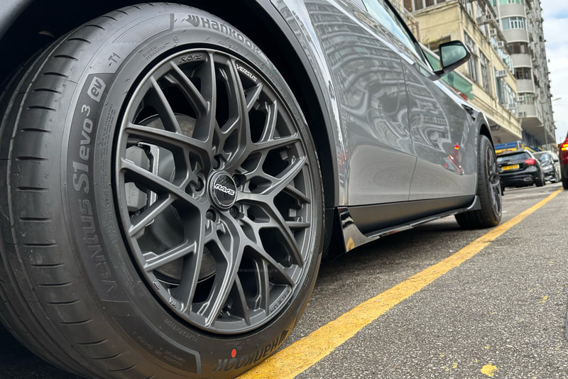 Tesla Model Y and RAYS VV25M Wheels and 輪胎店 and hk best tyre shop
