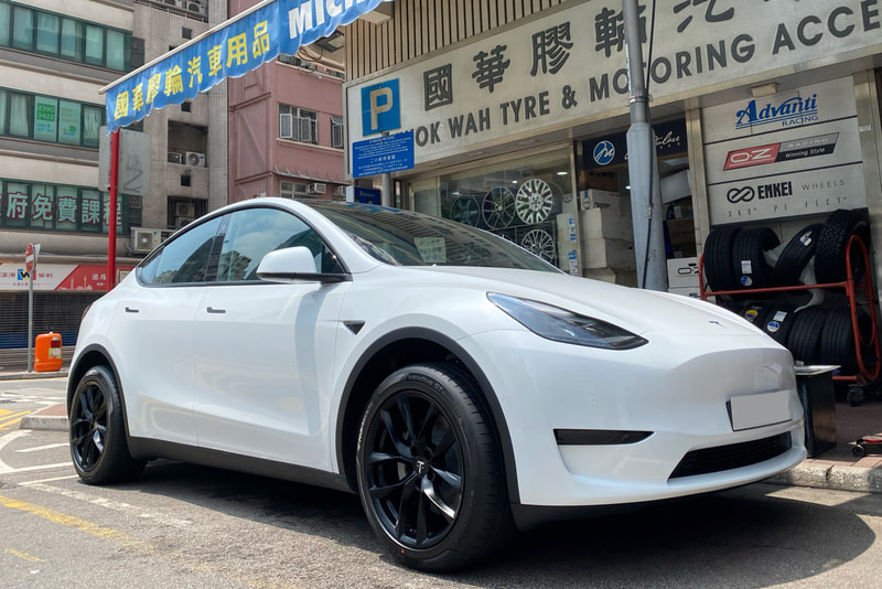 Tesla Model Y and TSportline TSS Wheels and tyre shop and Michelin Pilot Sport EV tyre and 輪胎店