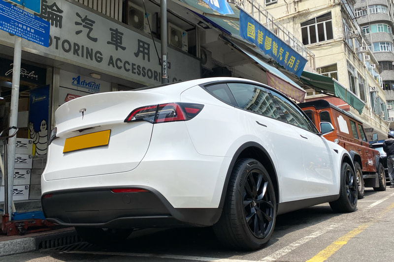 Tesla Model Y and TSportline TSS Wheels and tyre shop and Michelin Pilot Sport EV tyre and 輪胎店
