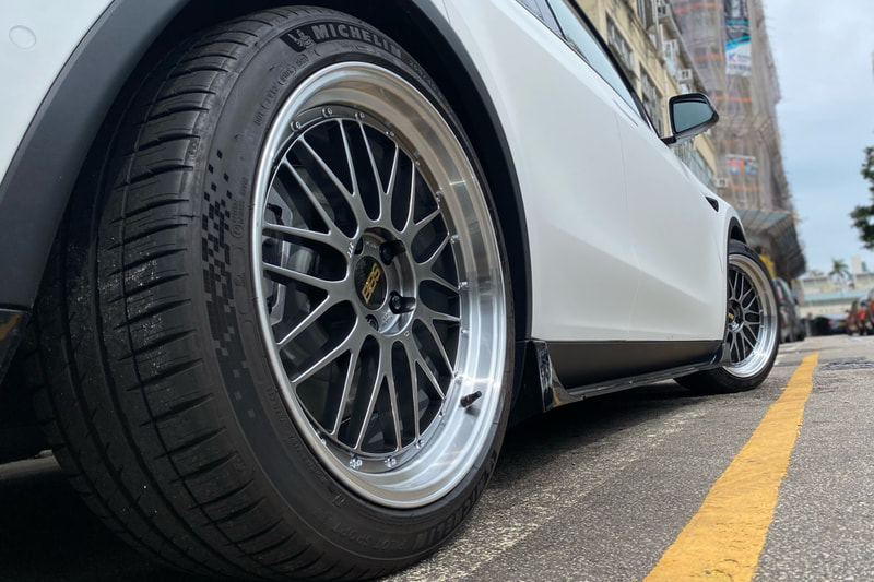 Tesla Model Y and BBS LM forged wheels and michelin ev tyre and tyre shop hk and 輪胎店