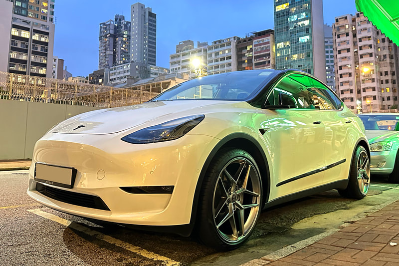 Tesla Model Y and HRE FF11 wheels and tyre shop hk and Pirelli PZero tyre and 輪胎店