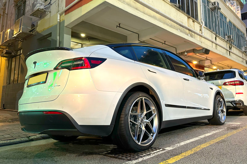 Tesla Model Y and HRE FF11 wheels and tyre shop hk and Pirelli PZero tyre and 輪胎店