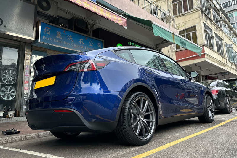 Tesla Model Y and TSportline TSF Wheels and tyre shop hk and michelin PS5 tyre and 輪胎店