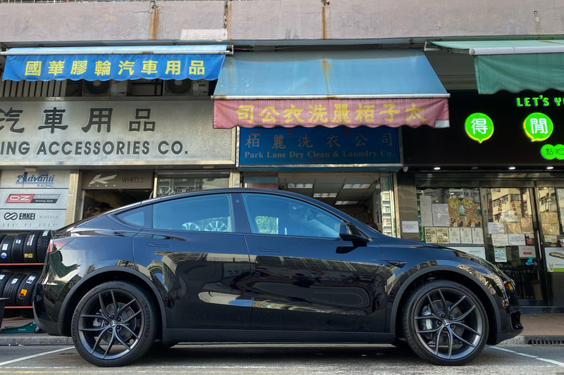 Tesla Model Y and TSportline TS5 Wheels and tyre shop and Michelin PS4S tyre and 輪胎店
