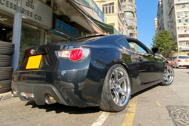 Toyota 86 and WORK Emotion T5R2p Wheels and tyre shop and Toyo R888R tyre and トヨタ86