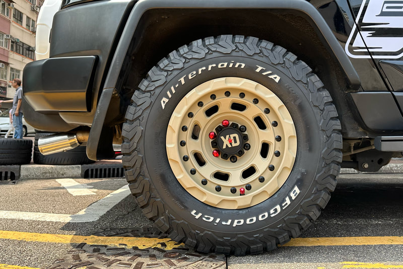 Toyota FJ Cruiser and XD XD861 Storm wheels and bf goodirch all terrain ko 2 tyre and 四驅車 and 越野