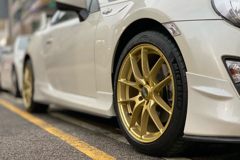 Toyota 86 and OZ Racing Leggera Wheels and tyre shop hk and Michelin PS4 tyre and 呔鈴