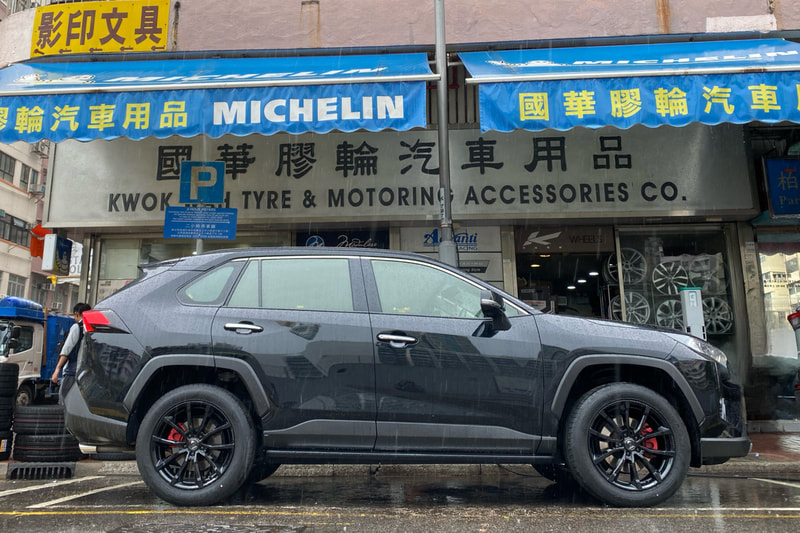 Toyota RAV4 and RAYS RV5 Wheels and Goodyear F1 asymmetric 5 tyre F1A5 and tyre shop and 輪胎店