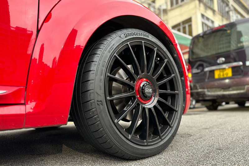 Volkswagen beetle and oz racing superturismo evolutione wheels and tyre shop hk and bridgestone potenza Sport tyre